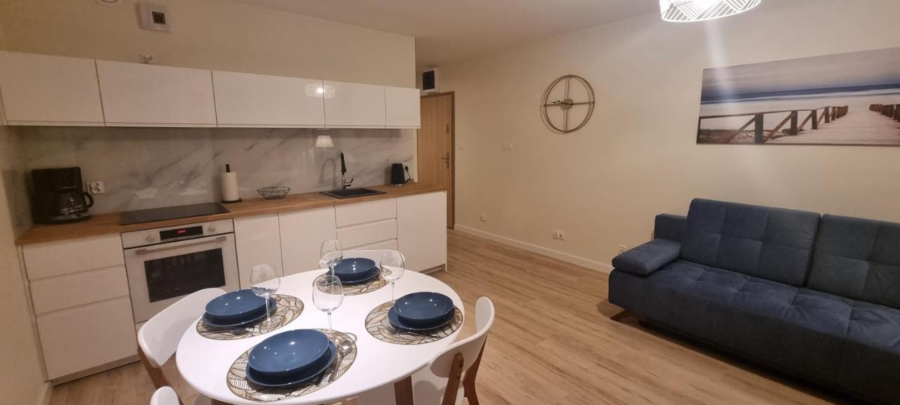 Apartament Osiem Gwiazdek Dziwnówek Buitenkant foto